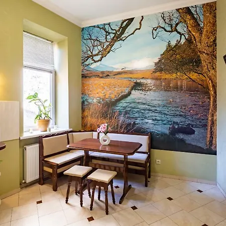 Alfa Kniazia Romana 11 公寓 利沃夫