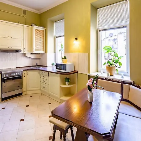 公寓 Alfa Kniazia Romana 11